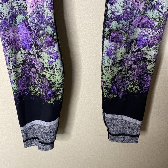 Lululemon Wunder Under high rise tight Nulux vivid vision size 8 eight EUC - Picture 3 of 7